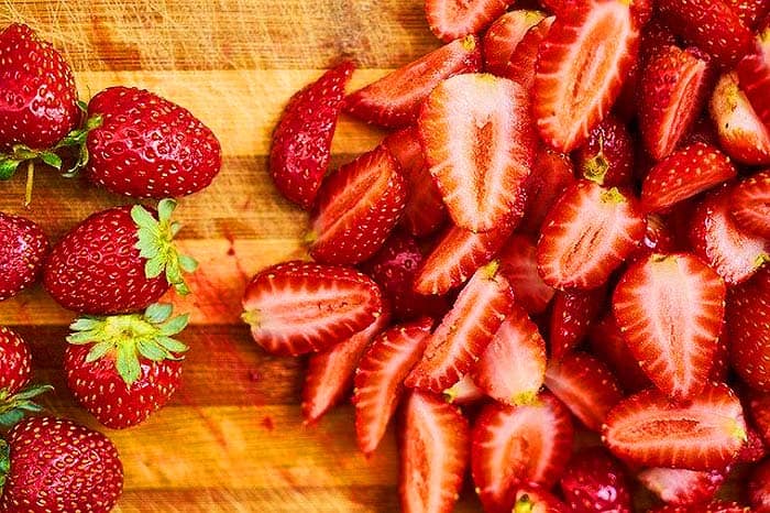 Avoid eating strawberries during nursing