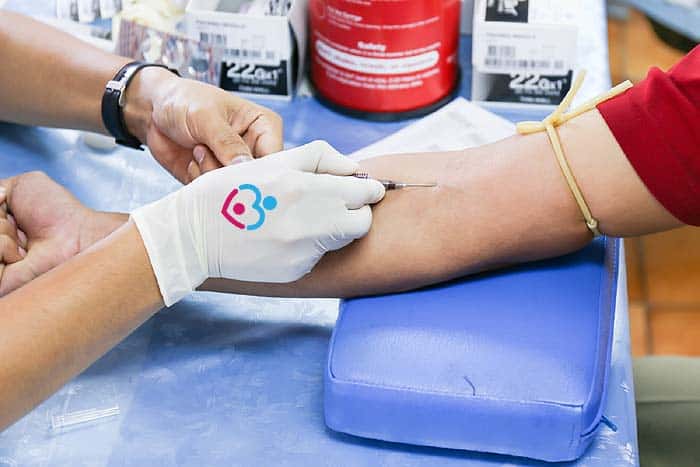 can-you-donate-blood-while-breastfeeding-nursing-moms